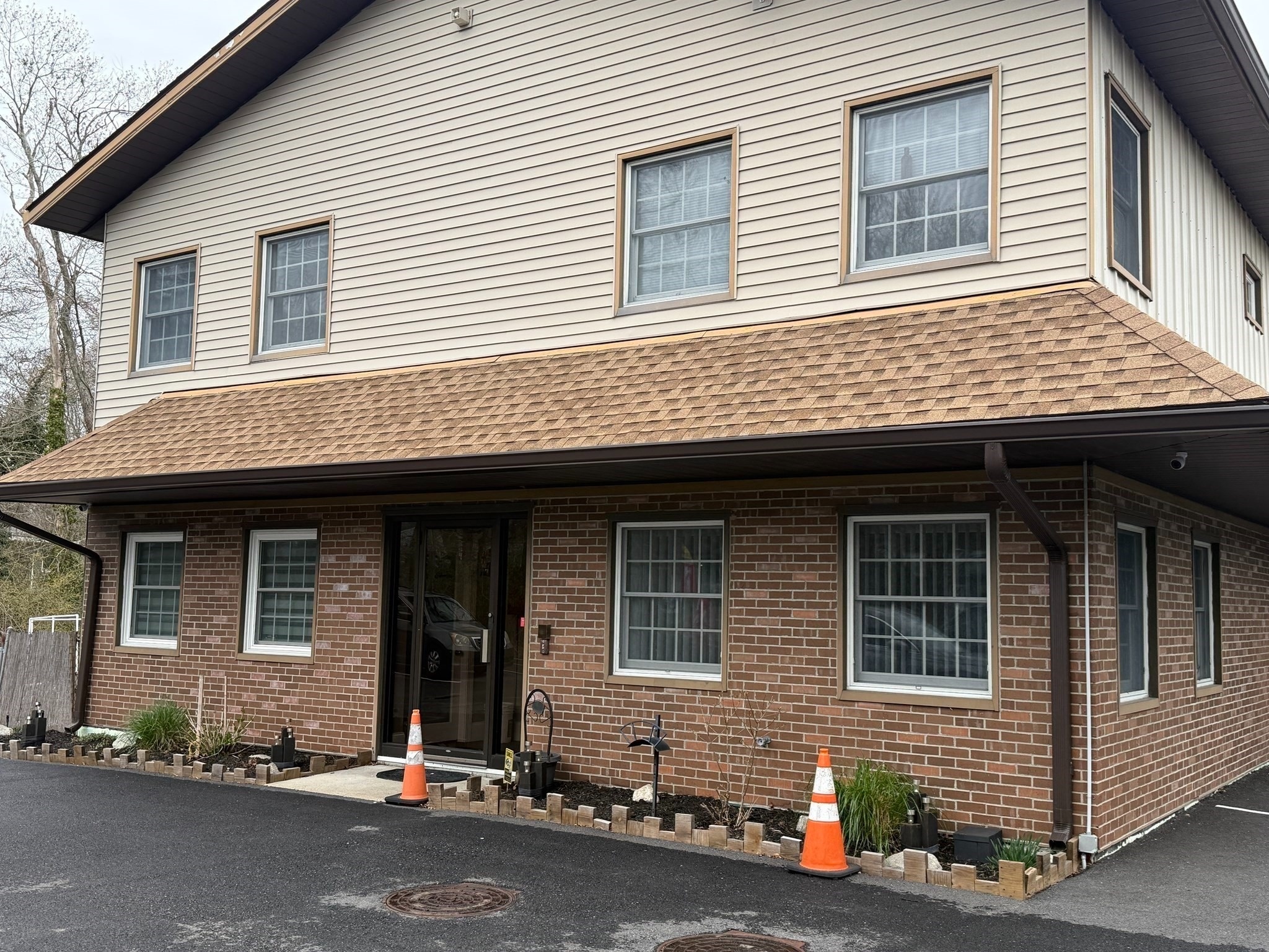 946 American Legion Highway - 2