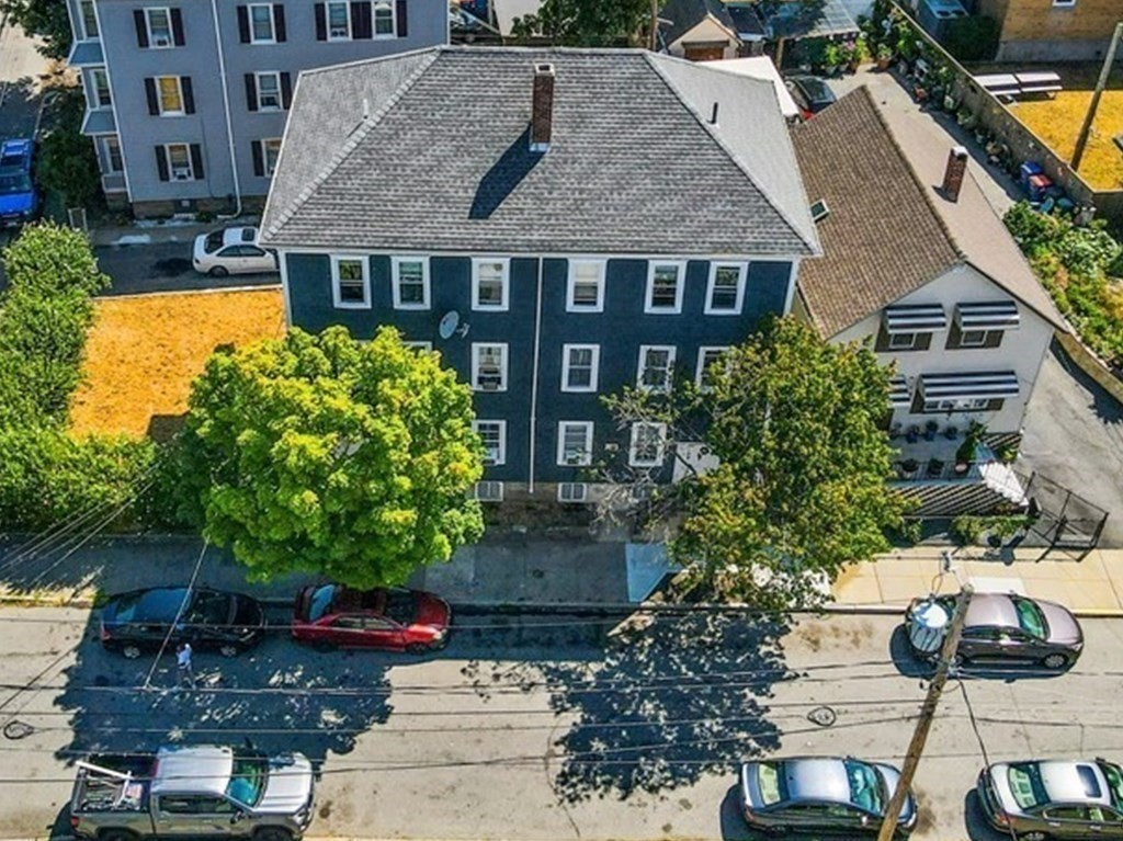 8-10 Acushnet Avenue - 8-2