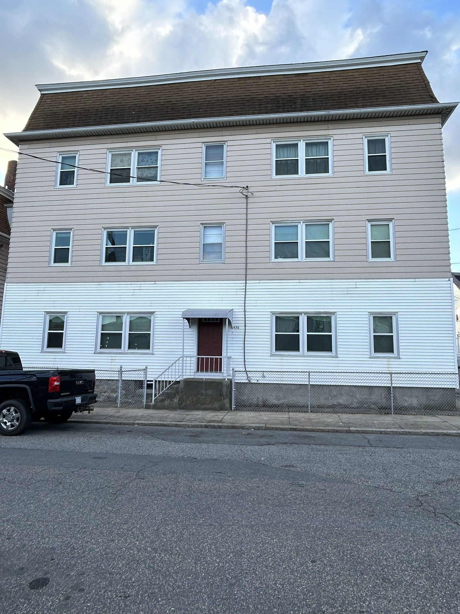 436 Third Street -2S
